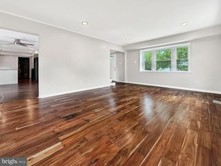 11 EXPRESS LN, Willingboro, NJ 08046