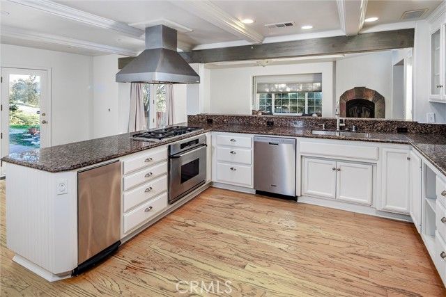 806 Grove Street, Paso Robles, CA 93446