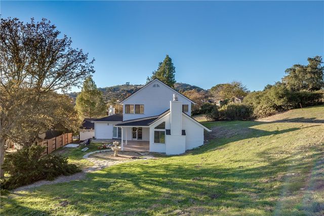 806 Grove Street, Paso Robles, CA 93446