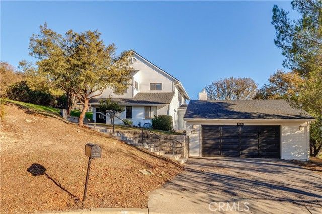 806 Grove Street, Paso Robles, CA 93446