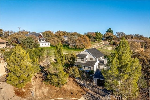 806 Grove Street, Paso Robles, CA 93446