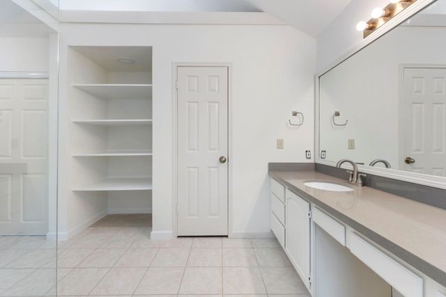 59 Fire Flicker Place, The Woodlands, TX 77381