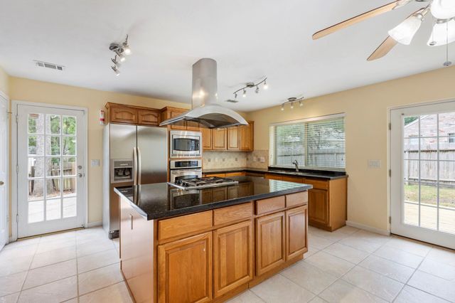 59 Fire Flicker Place, The Woodlands, TX 77381