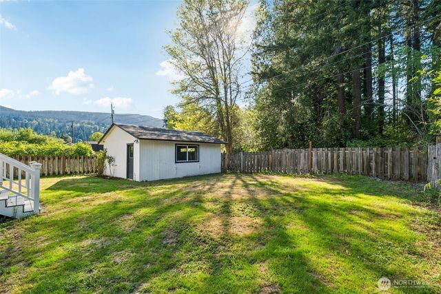 8413 309th Place SE, Issaquah, WA 98027