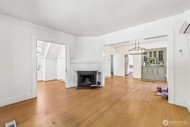 8413 309th Place SE, Issaquah, WA 98027