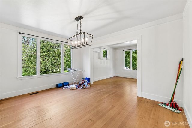 8413 309th Place SE, Issaquah, WA 98027