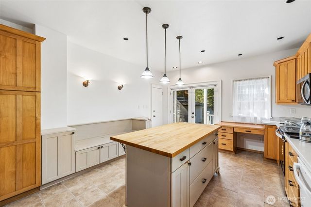 8413 309th Place SE, Issaquah, WA 98027