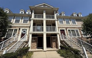 1091 Beaver Run Run, Troy, MI 48083