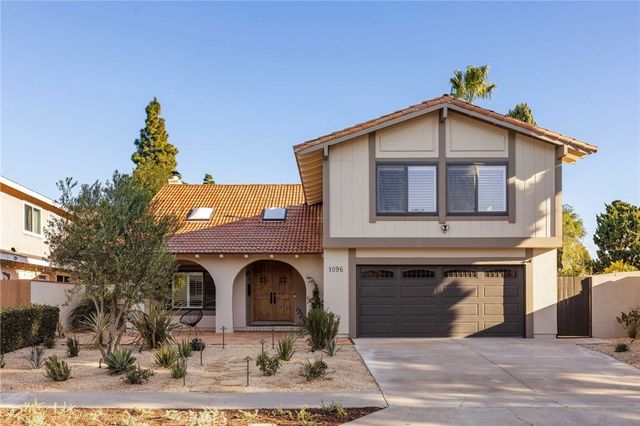 1096 Tulare, Costa Mesa, CA 92626