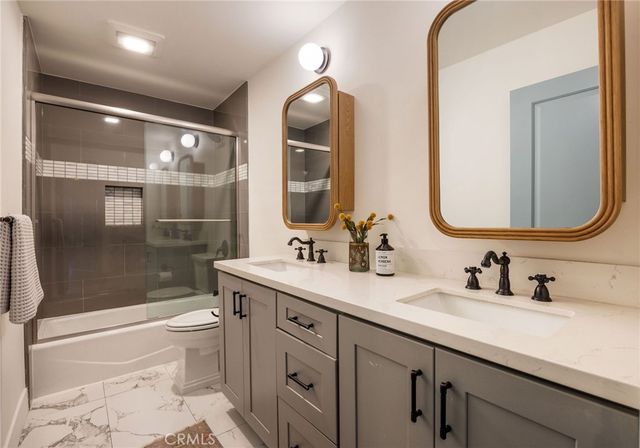 1096 Tulare, Costa Mesa, CA 92626