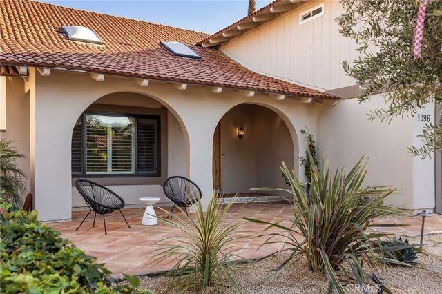 1096 Tulare, Costa Mesa, CA 92626