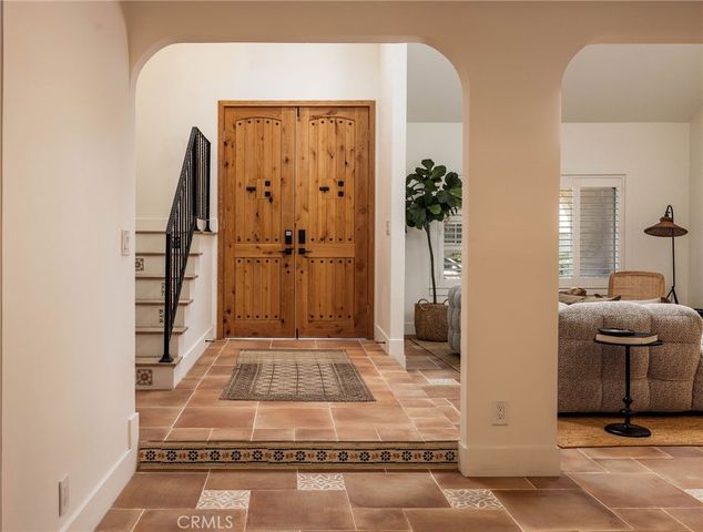 1096 Tulare, Costa Mesa, CA 92626