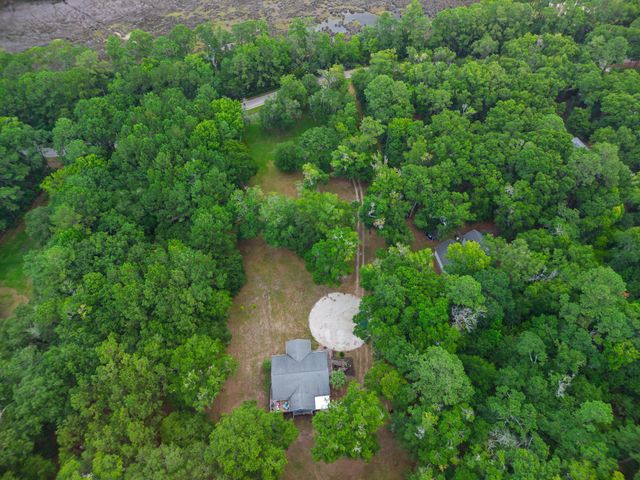 8567 Palmetto Road, Edisto Island, SC 29438