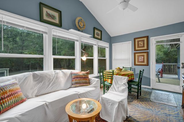 8567 Palmetto Road, Edisto Island, SC 29438