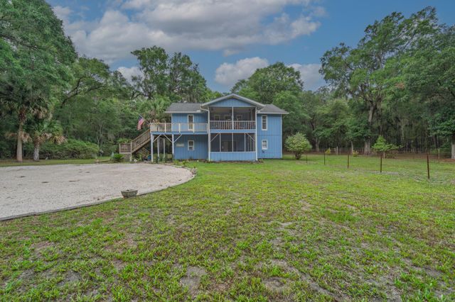 8567 Palmetto Road, Edisto Island, SC 29438