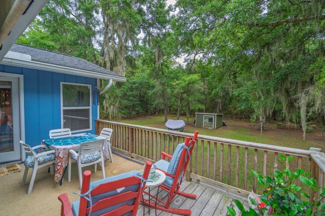 8567 Palmetto Road, Edisto Island, SC 29438