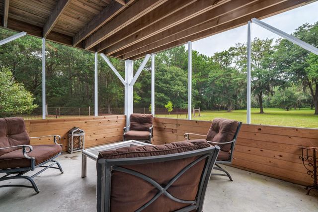 8567 Palmetto Road, Edisto Island, SC 29438