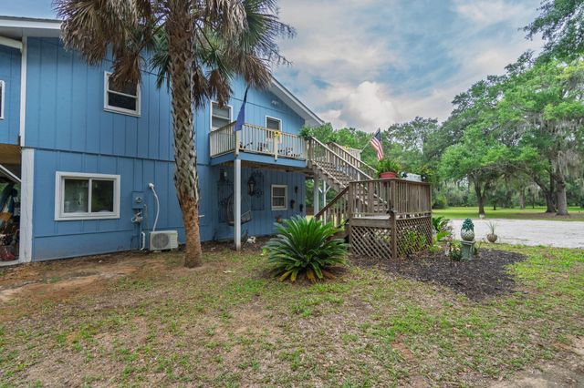 8567 Palmetto Road, Edisto Island, SC 29438