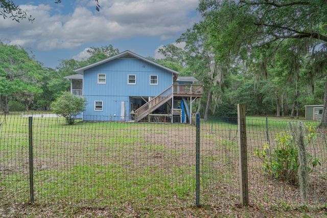 8567 Palmetto Road, Edisto Island, SC 29438
