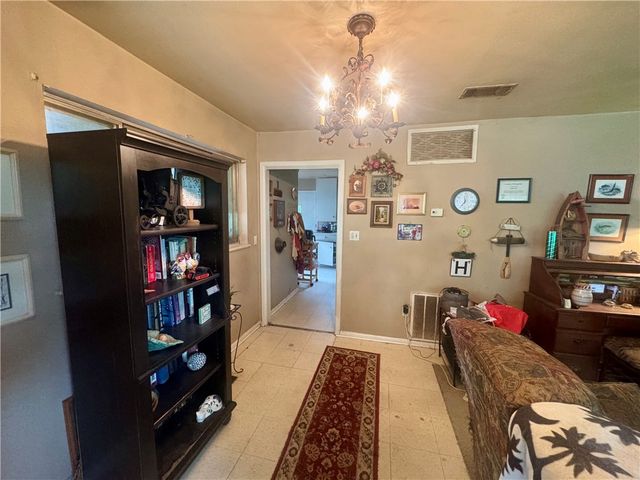 403 E 13th Street, Russellville, AR 72801