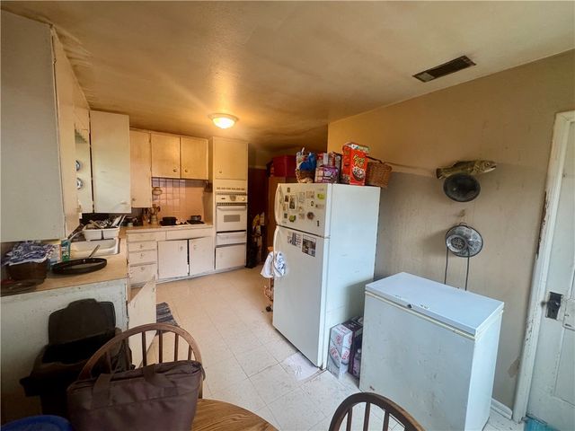 403 E 13th Street, Russellville, AR 72801