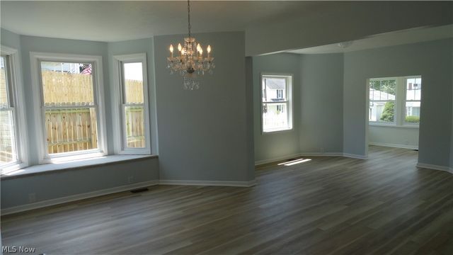 556 Louisiana Avenue, Chester, WV 26034