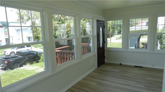 556 Louisiana Avenue, Chester, WV 26034