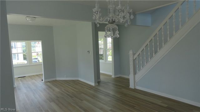556 Louisiana Avenue, Chester, WV 26034