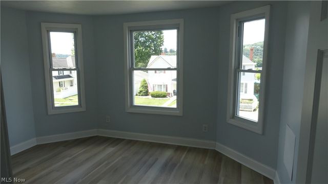 556 Louisiana Avenue, Chester, WV 26034