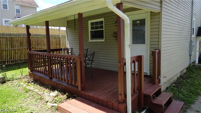 556 Louisiana Avenue, Chester, WV 26034
