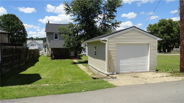 556 Louisiana Avenue, Chester, WV 26034