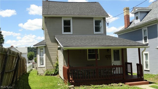 556 Louisiana Avenue, Chester, WV 26034