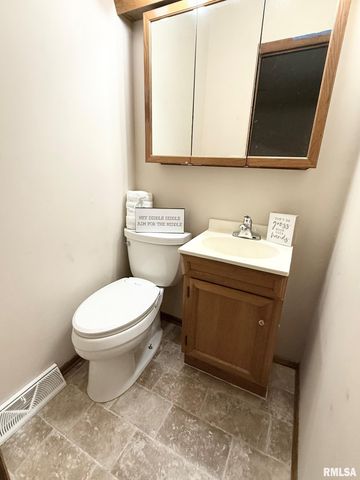 101 KIM Street, Desoto, IL 62924