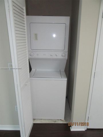 950 Brickell Bay Dr 1003, Miami, FL 33131