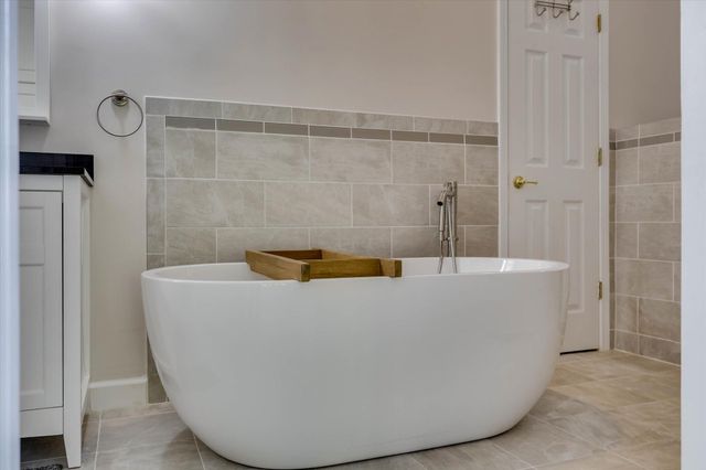 202 Deer Run Lane, Mccormick, SC 29835