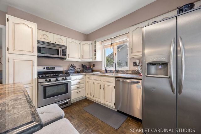 393 Orion Road, Batavia, IL 60510