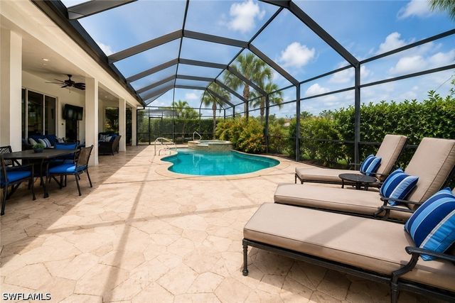 8263 Potomac LN, Naples, FL 34104