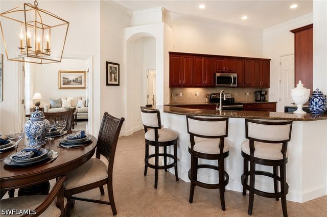 8263 Potomac LN, Naples, FL 34104