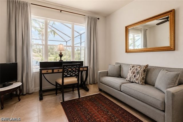 8263 Potomac LN, Naples, FL 34104
