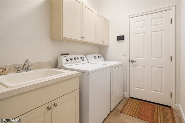 8263 Potomac LN, Naples, FL 34104