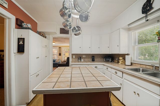 1505 Bonham Street, Commerce, TX 75428
