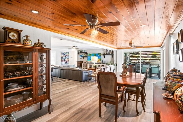 3122 SE 18th PL, Cape Coral, FL 33904