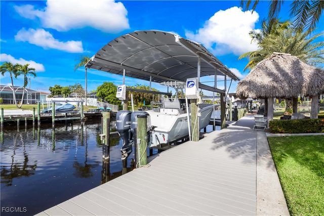 3122 SE 18th PL, Cape Coral, FL 33904