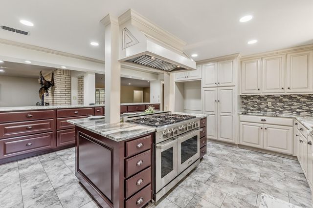67 Fairway Drive, Normangee, TX 77871