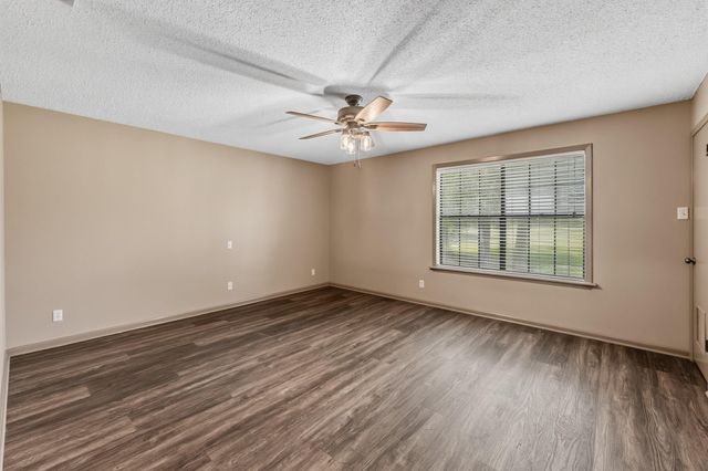 67 Fairway Drive, Normangee, TX 77871