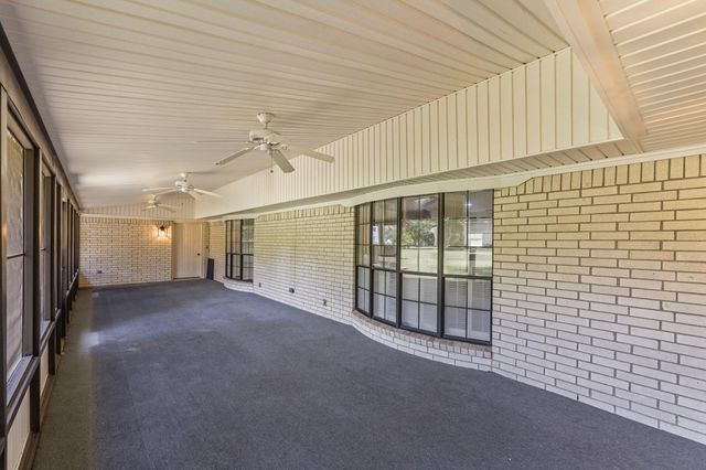 67 Fairway Drive, Normangee, TX 77871