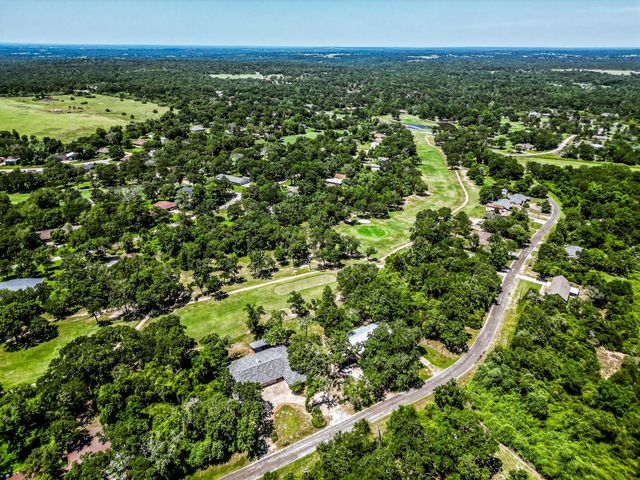 67 Fairway Drive, Normangee, TX 77871