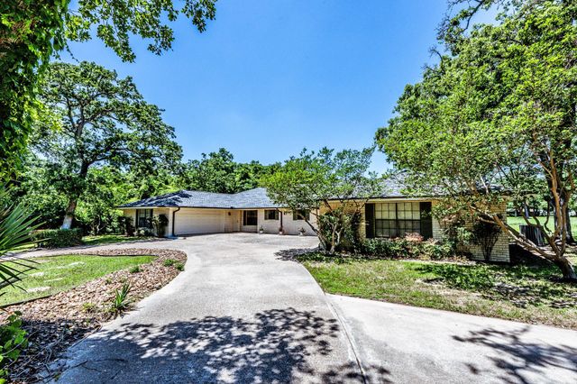 67 Fairway Drive, Normangee, TX 77871
