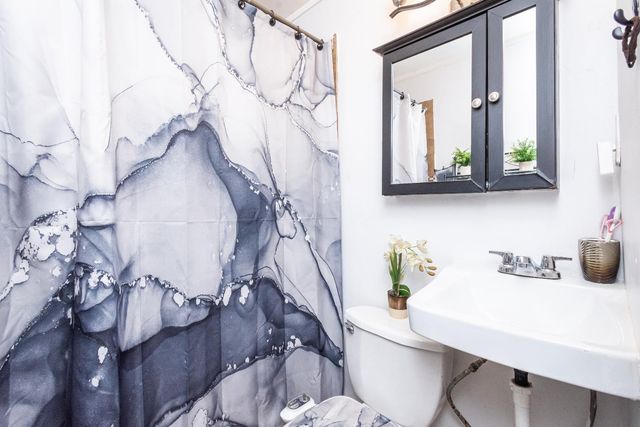 5406 59th St, Sacramento, CA 95820