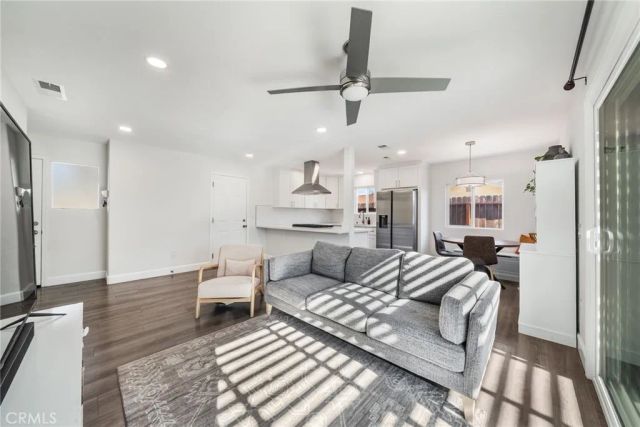 652 Parker, Oceanside, CA 92057